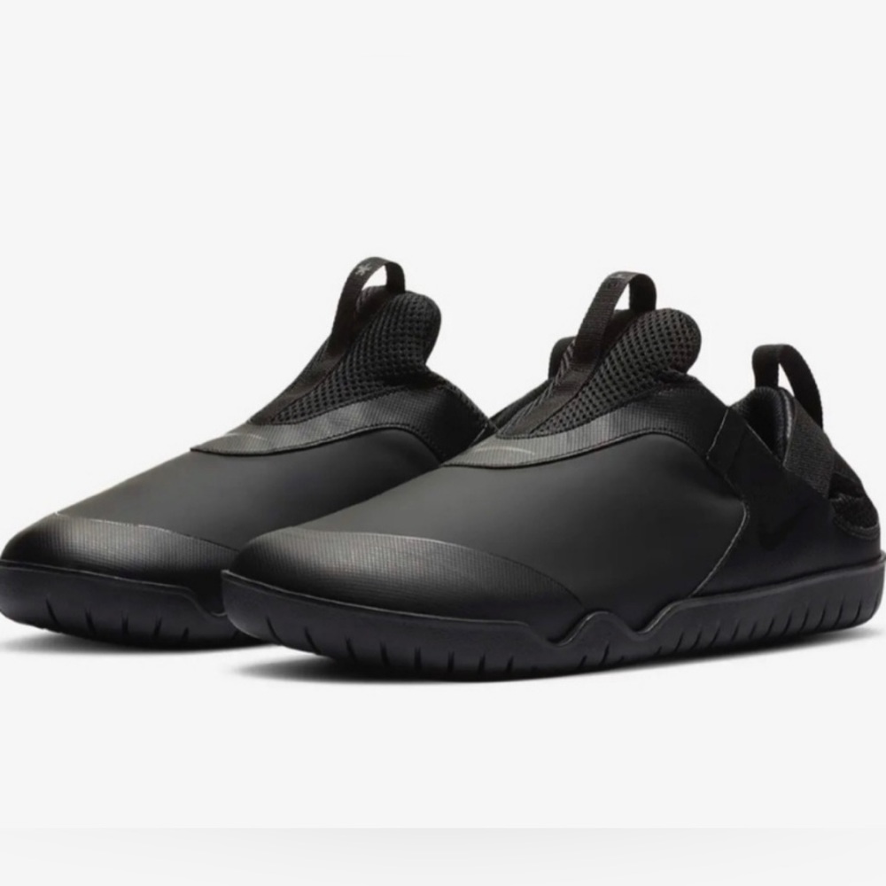 Nike Air Zoom Pulse Sneakers